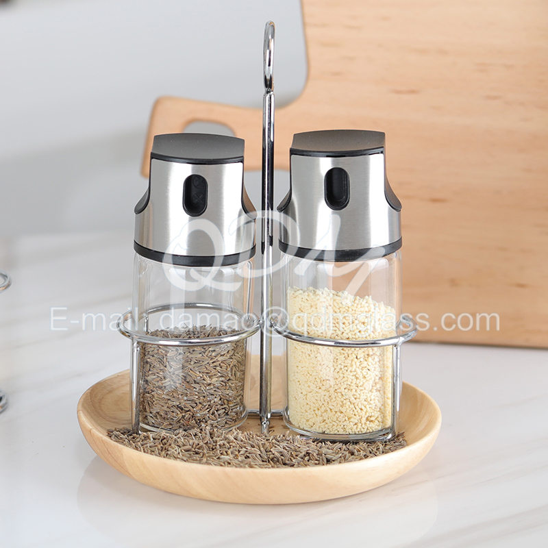 Set of 2pcs borosilicate glass spice jar with metal lid and stand in color box