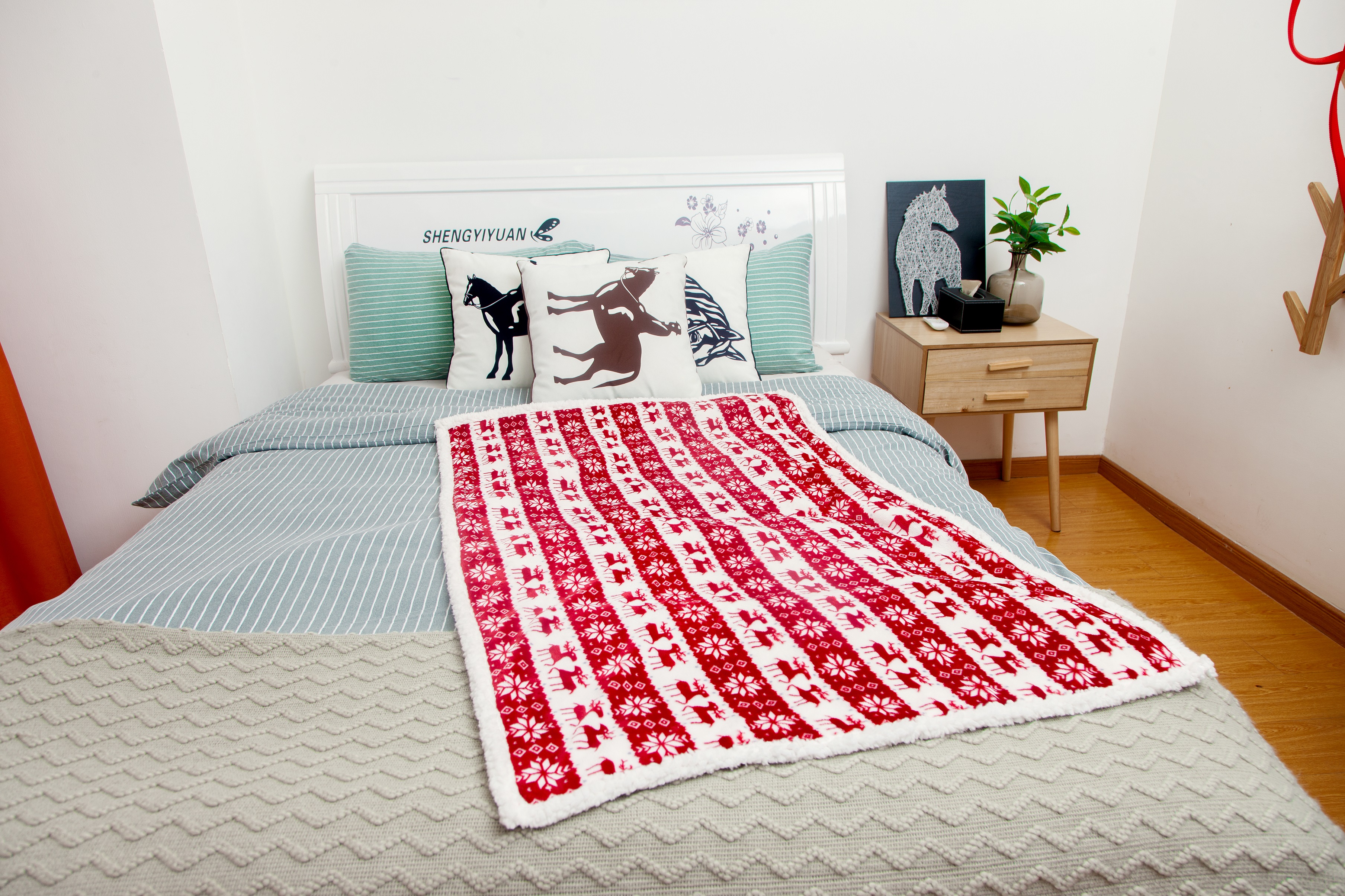 Fake fur blanket, plaid, throw,fannel printing matching with sherpa