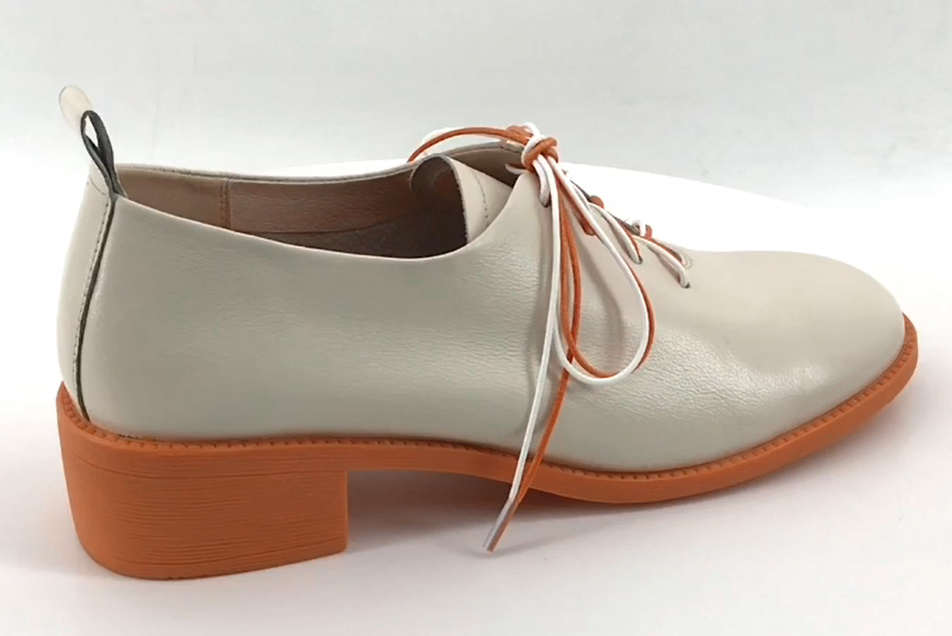 Women's shoes