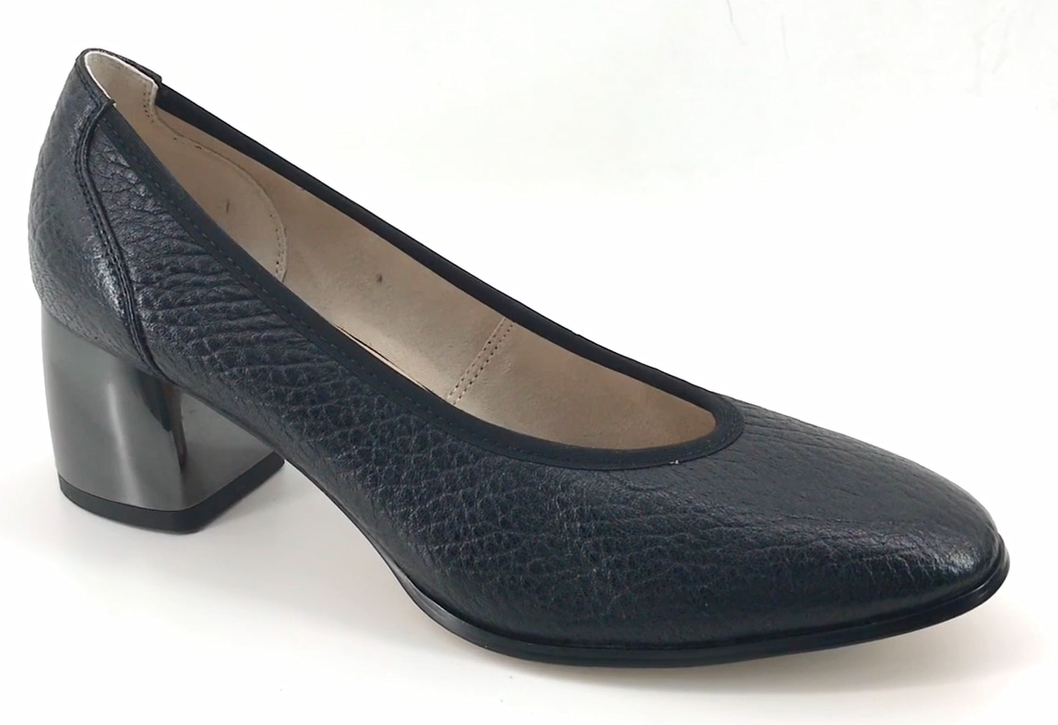 Women's shoes