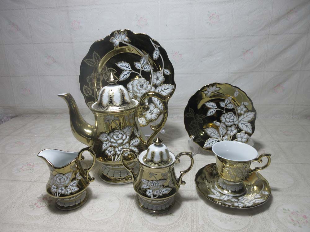 Porcelain Tea Set