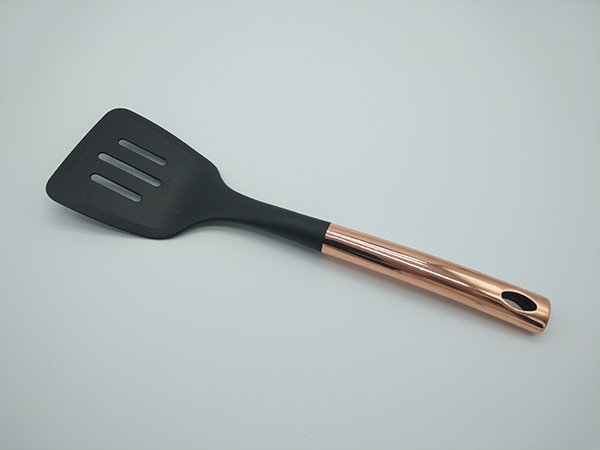 Leaky Spatula