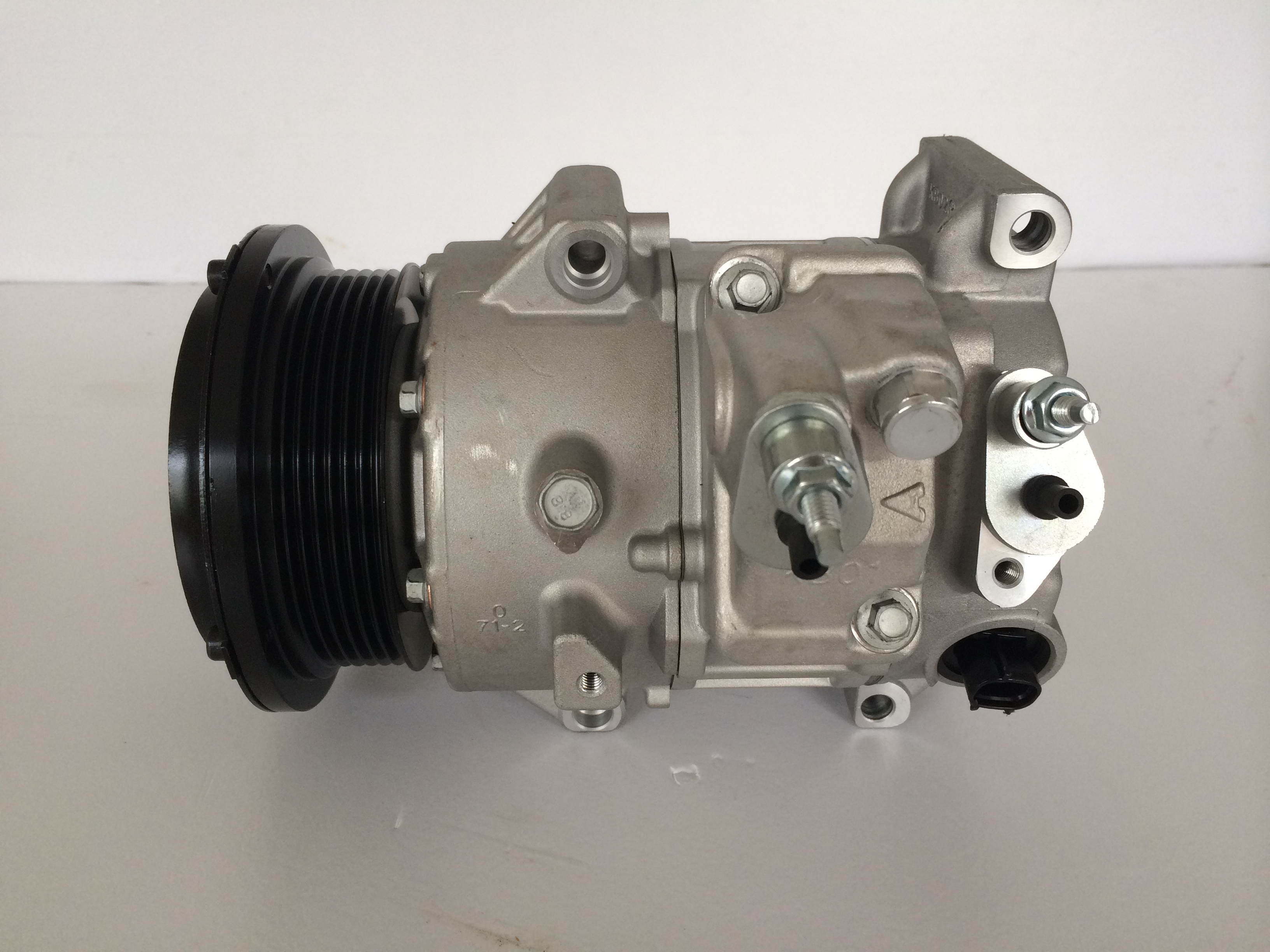 auto air conditioning compressor