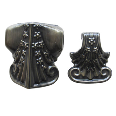 Metal casket corner