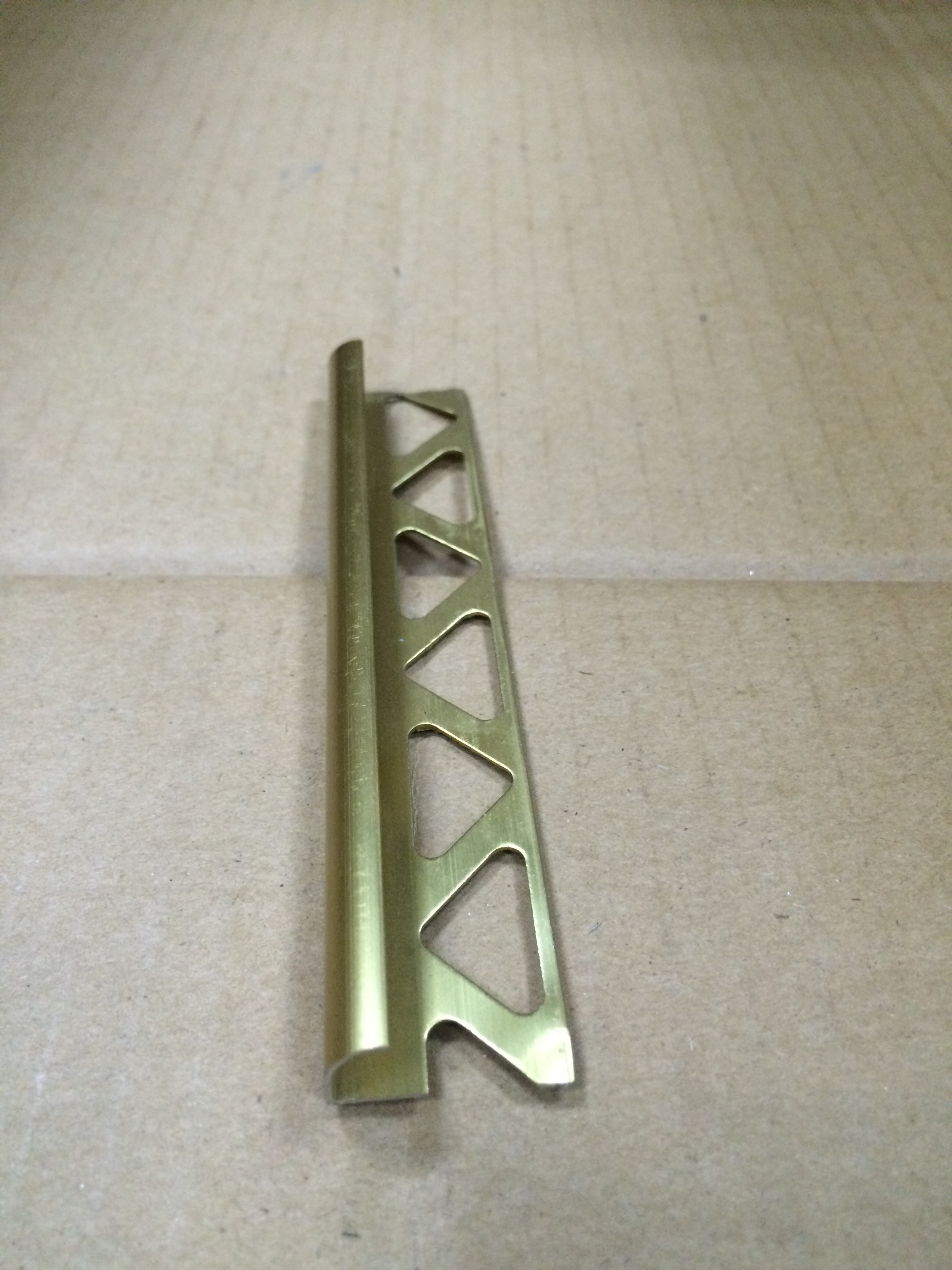00Aluminum tile trim
