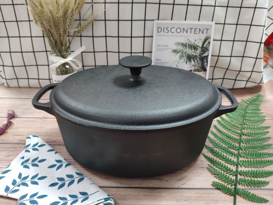 Cast iron casserole