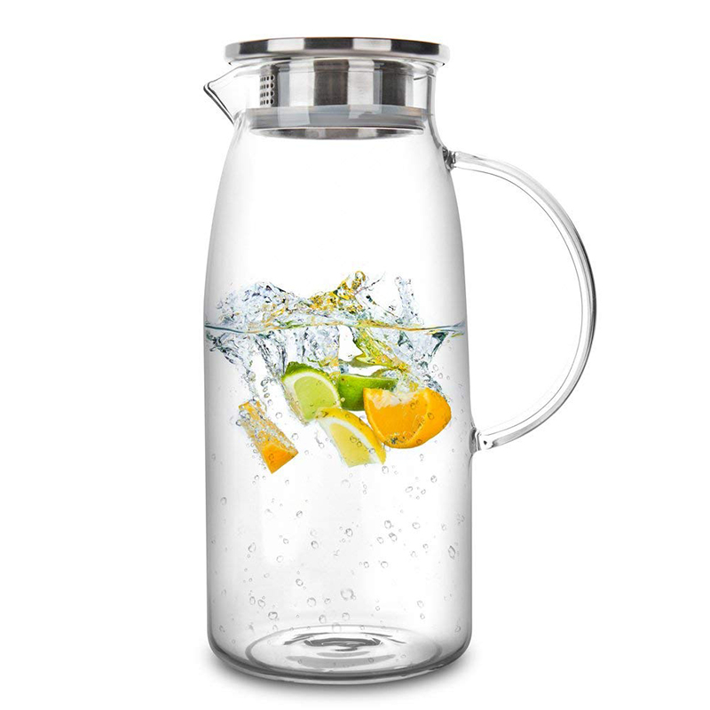 Glass carafe