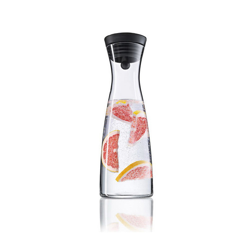 Glass carafe