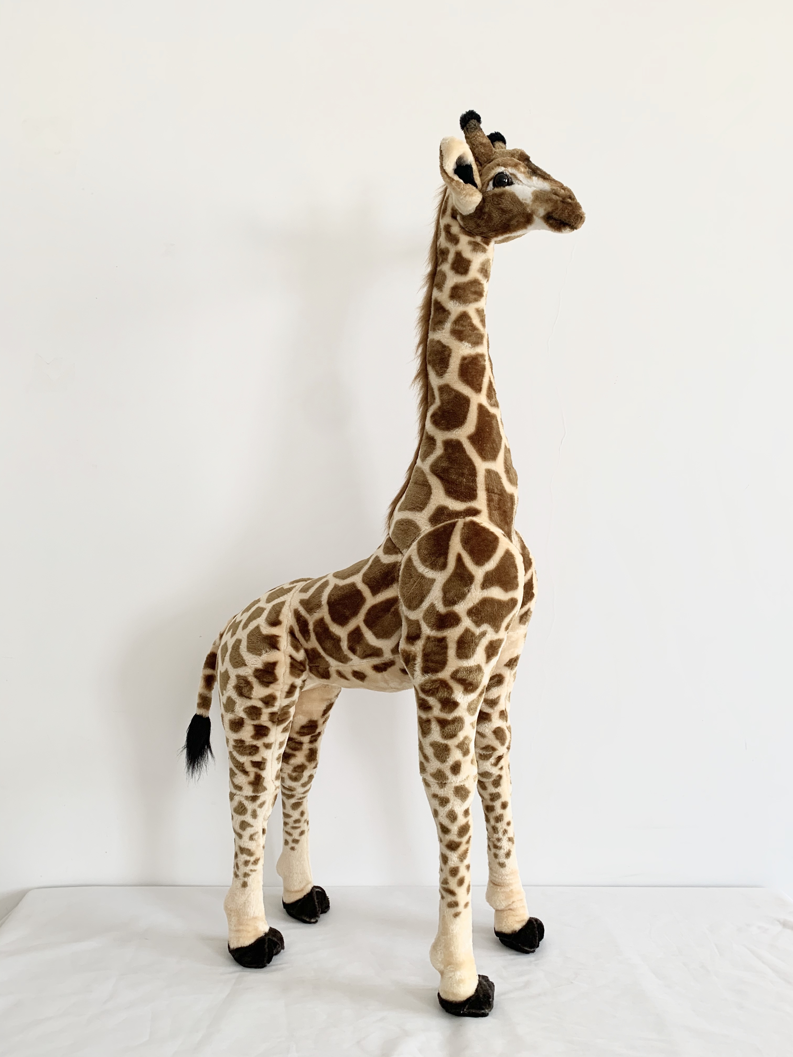 Standing giraffe 53inch