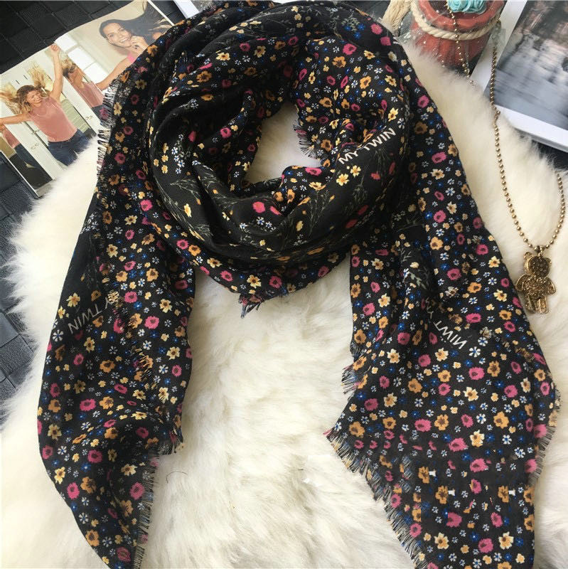 2020 Female New Print scarf with Flowers women fashion spring summer autumn ladies light woven scarves nice pattern