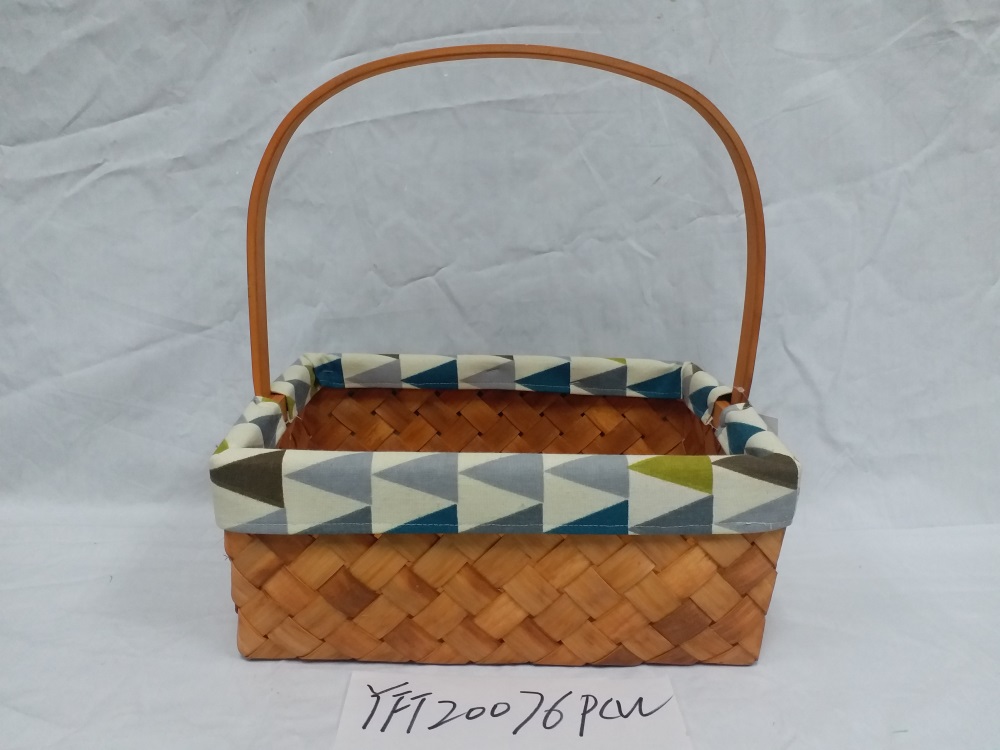 Gushi yufeng Wicker rectangle Willow basket Handles For Gifts Picnic Empty Fruit Gift Baskets Small Hand Woven Garden Holder With White Liner For Storage Of Vegetables Or Laundry Blanket