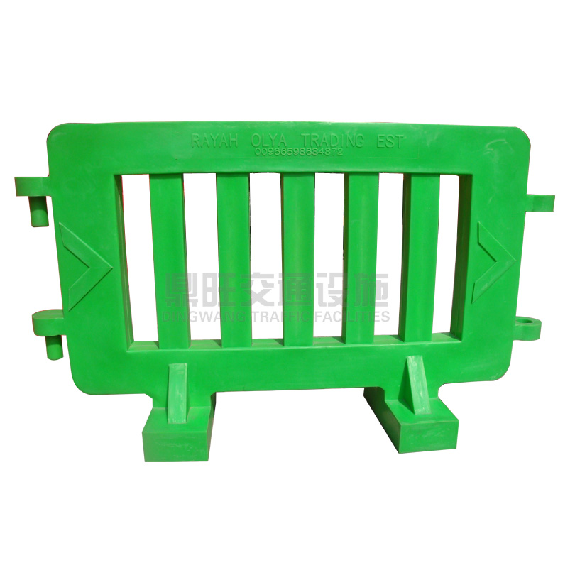 Rotomolding plastic barrier