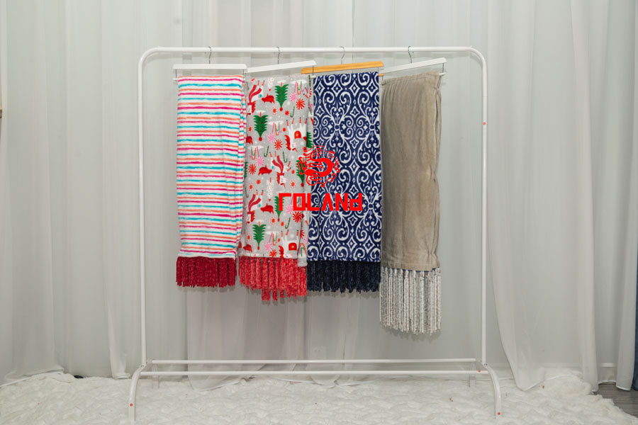Printed Flannel With Fringes Blanket/Throw