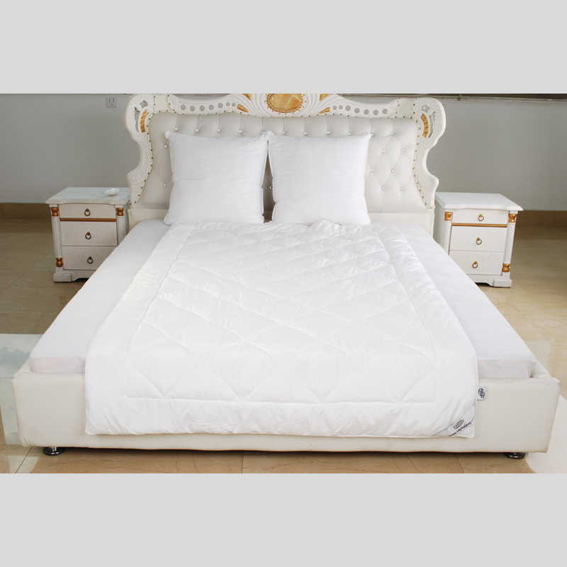 Lightsome Quilt, C0555