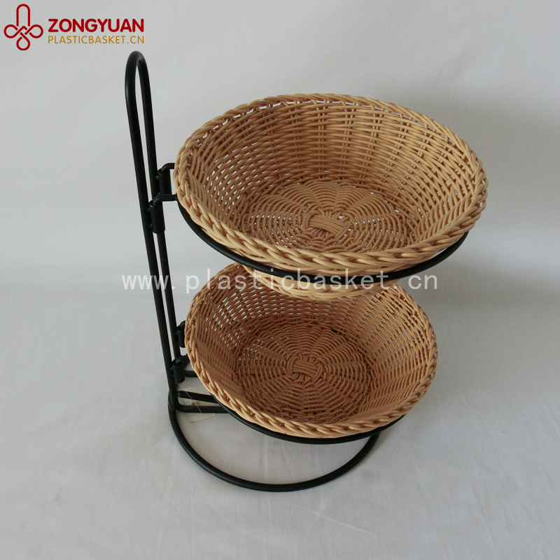 Removable display basket