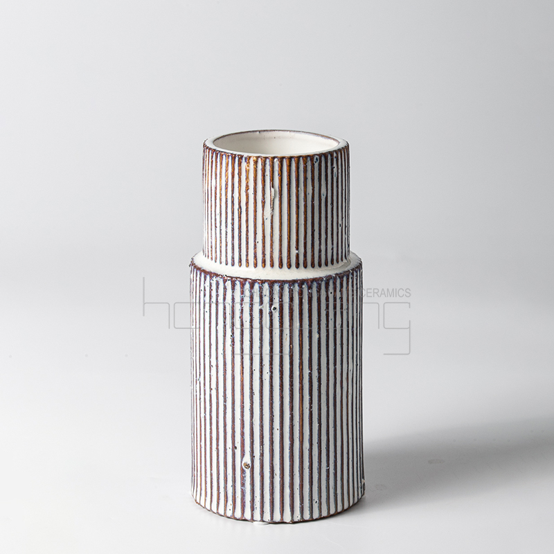 8.5"Embossed Vase