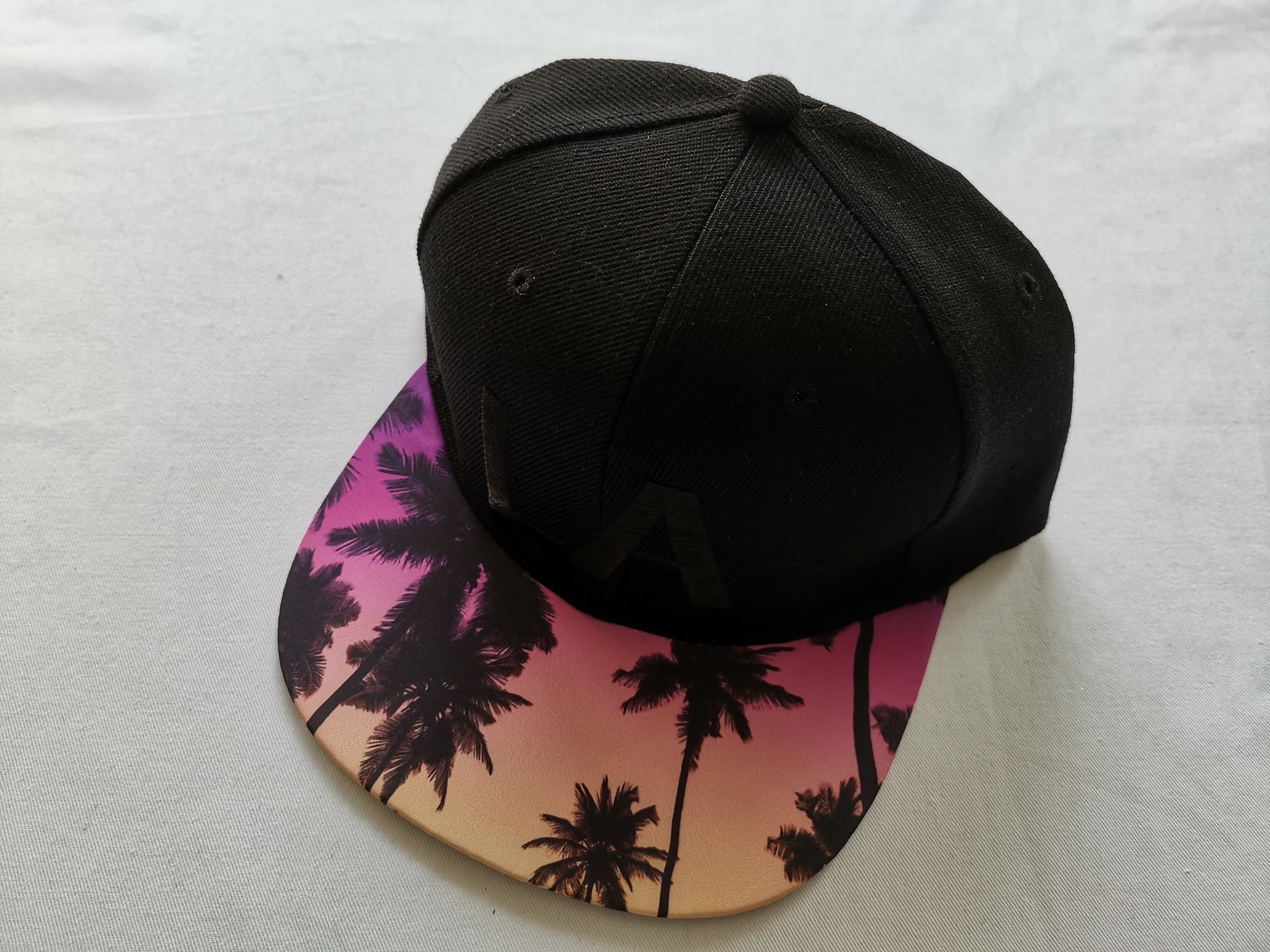 Snapback cap
