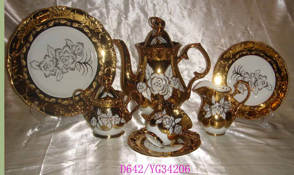 Porcelain Dinner Set