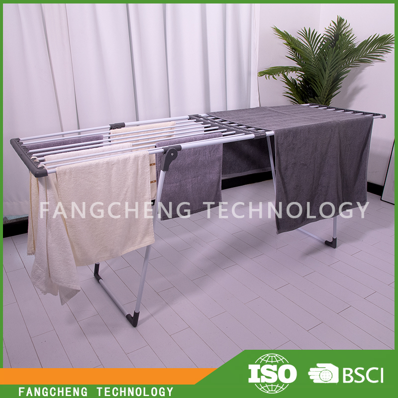 Foldable clothes drying rack