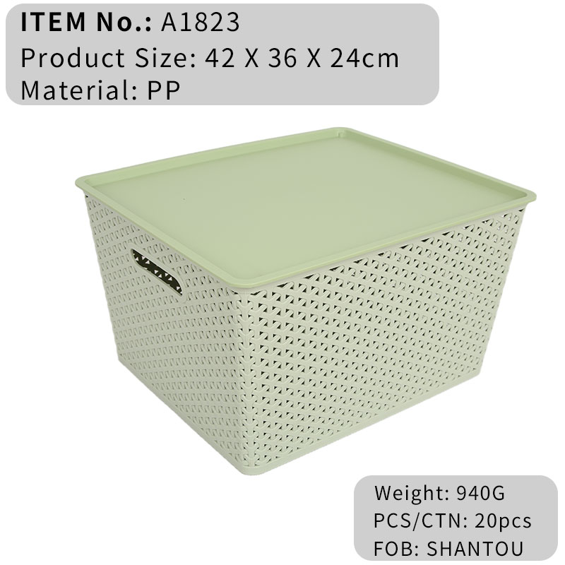 1823 Basket with lid