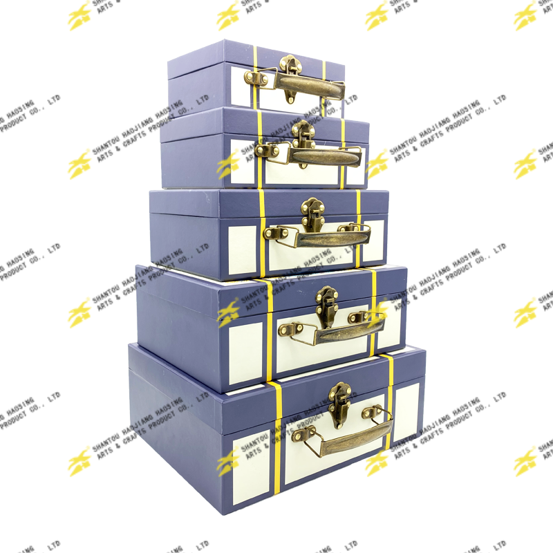 Suitcase With Bronze Metal Handle And Lock Set Of 5