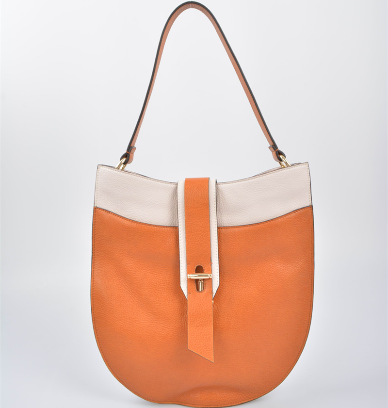 Leather handbag/hobo bag