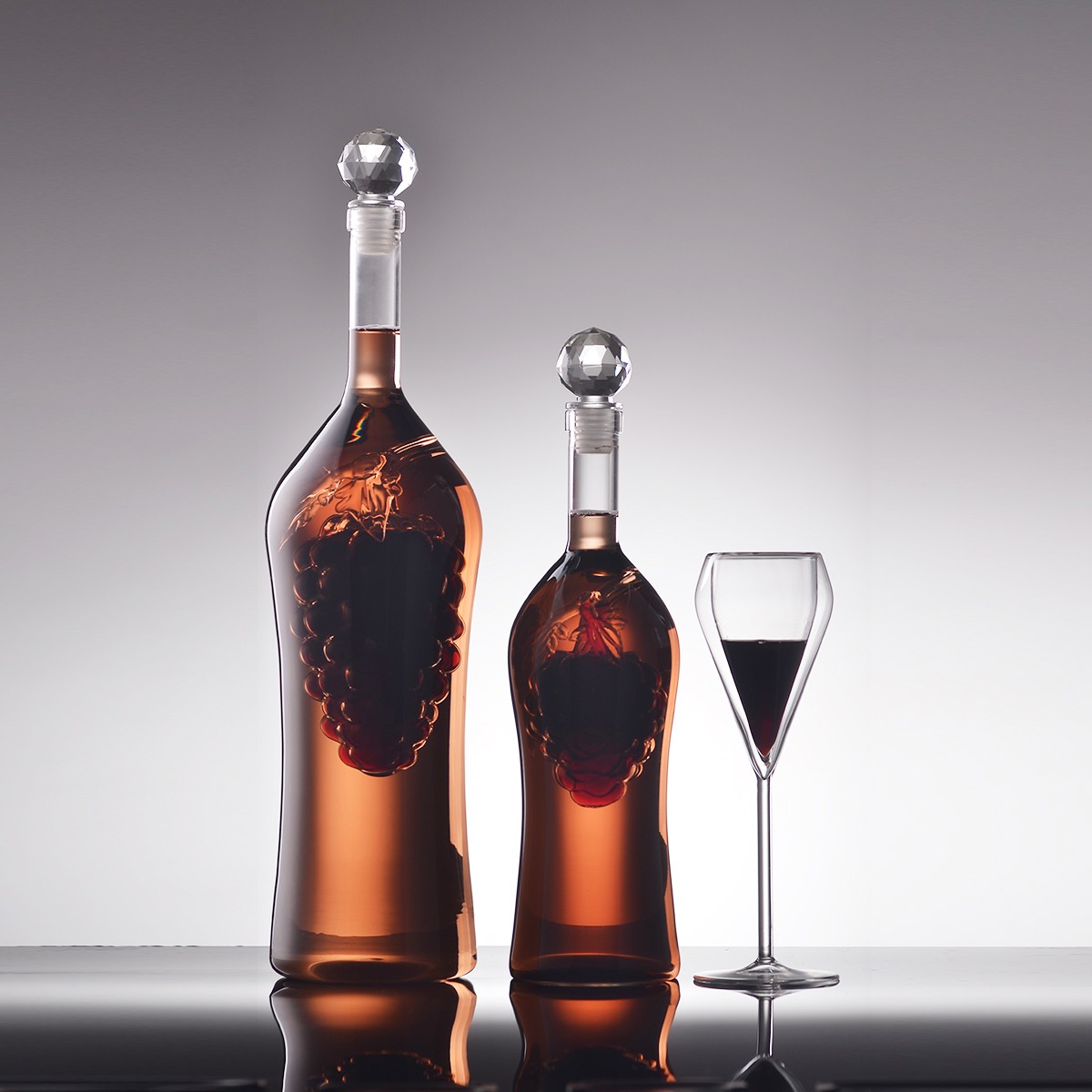 Borosilicate glass wine bottle