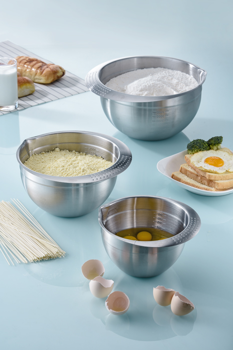 Stainless steel mixing bowl