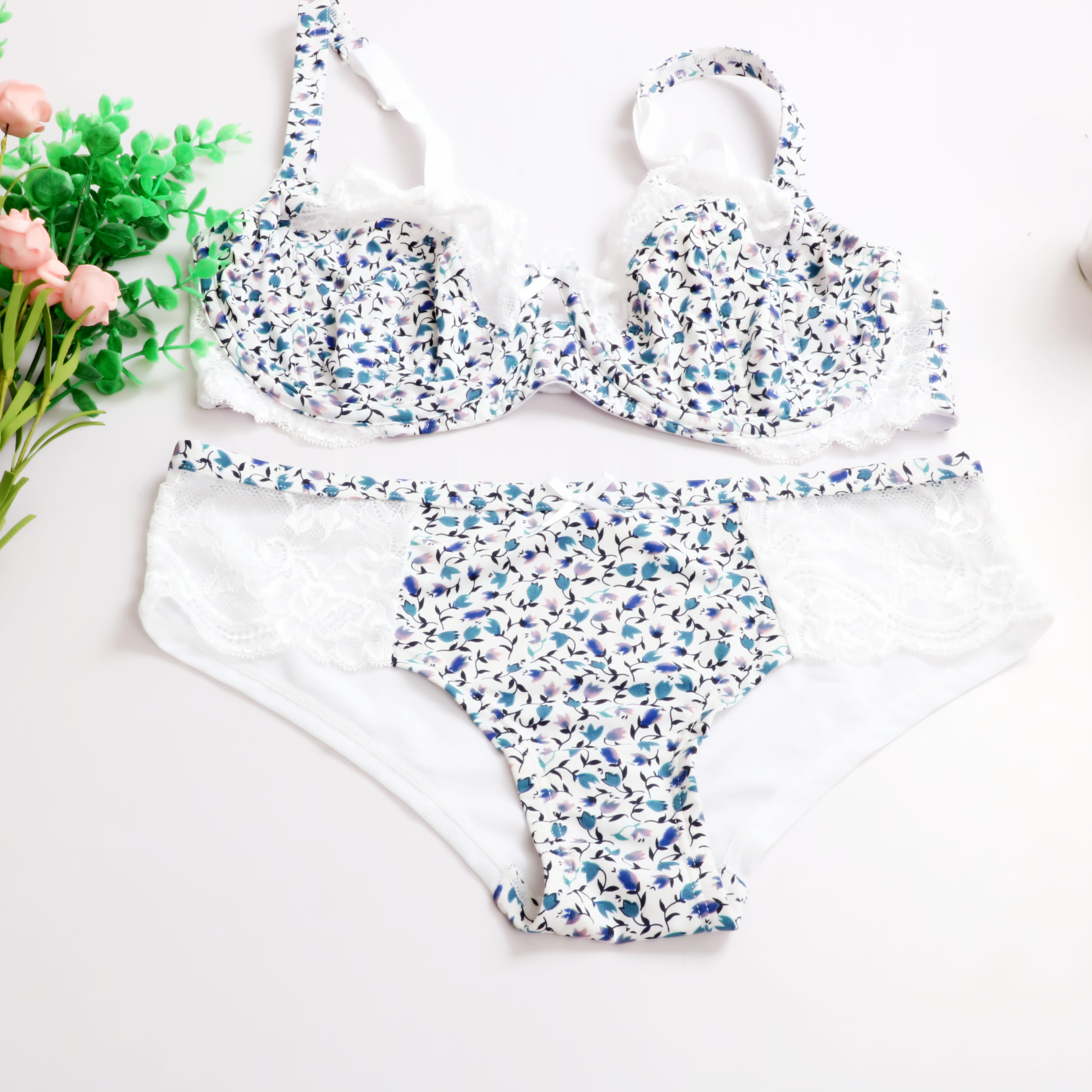 Non-padded Bra Set