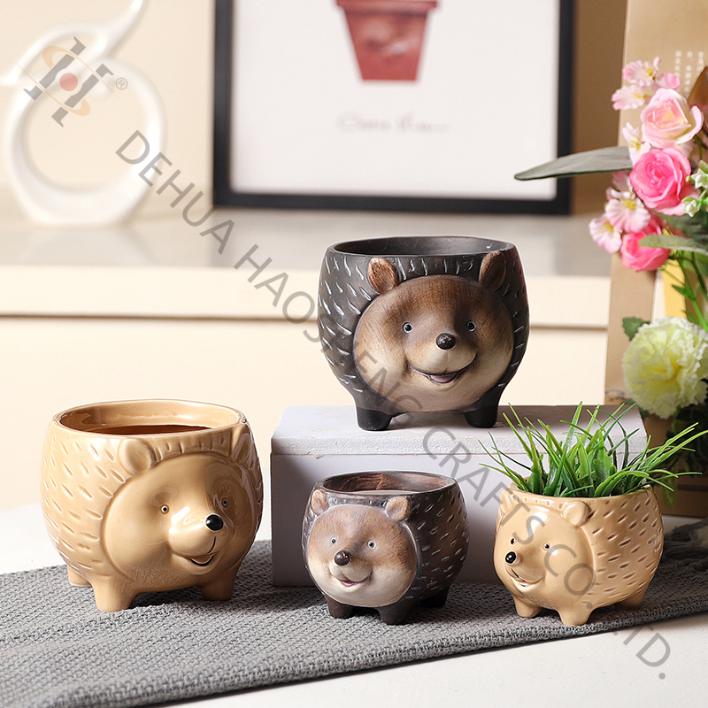 Hedgehog shape ceramic flower pot with dolomite material