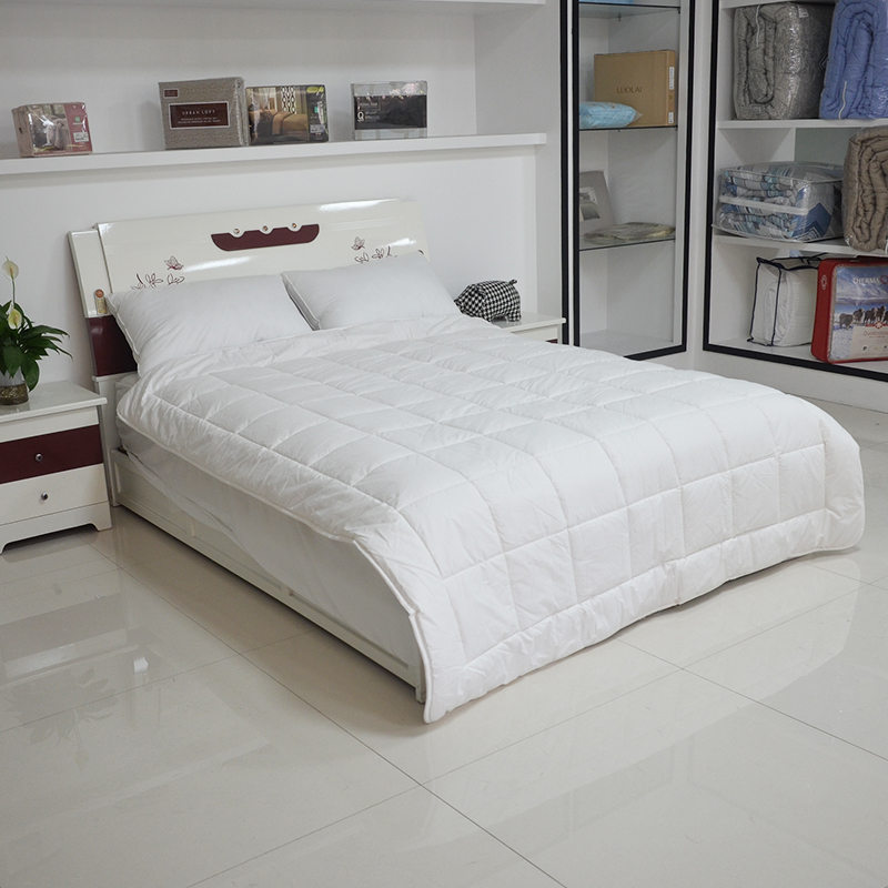 High quality washed wool quilt