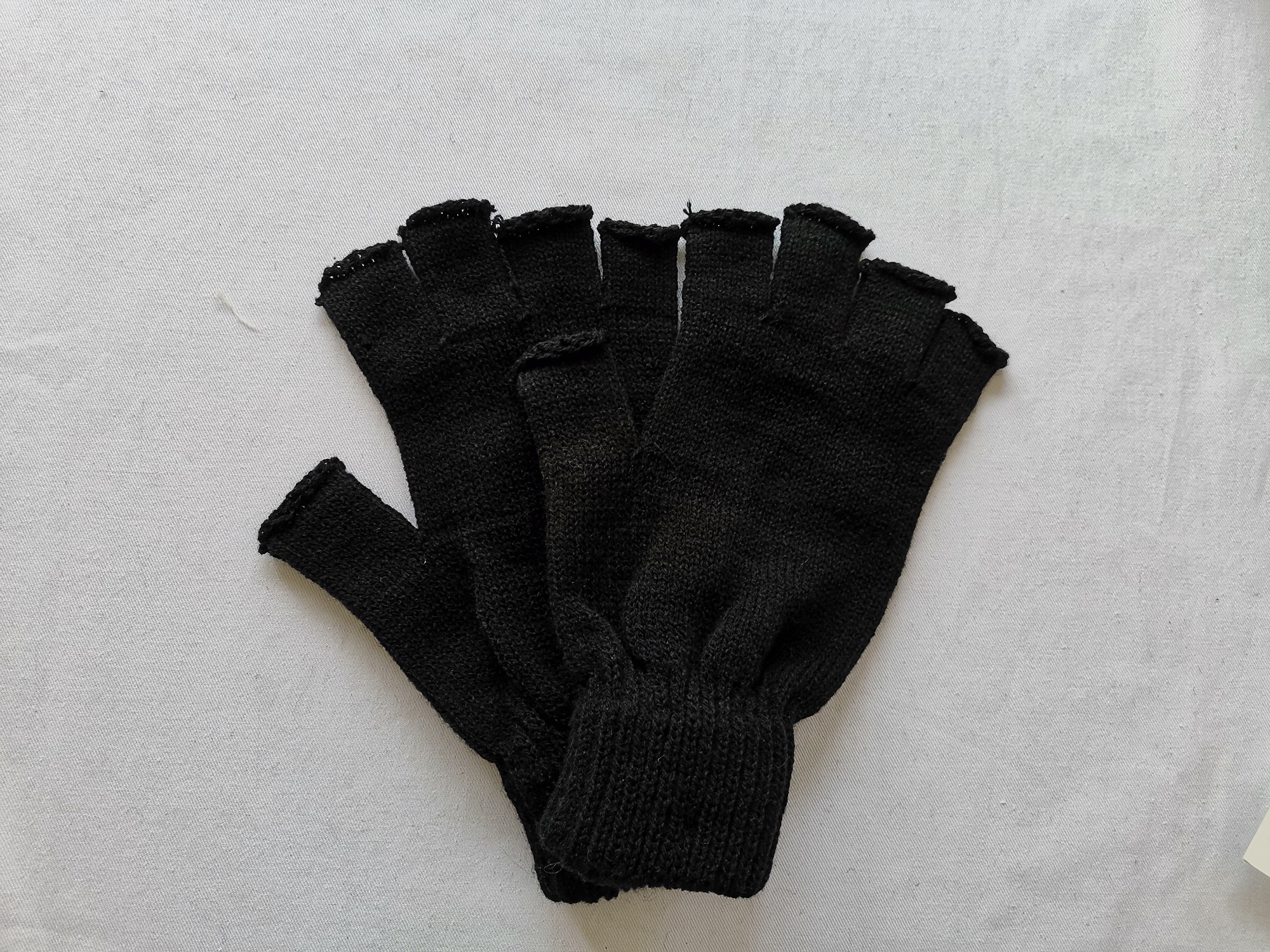 knitted mitten
