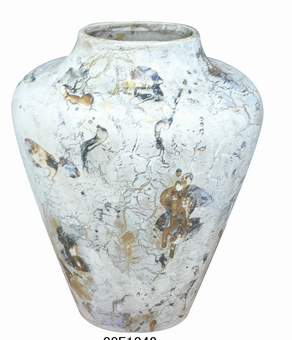 Lacquer ceramic vase