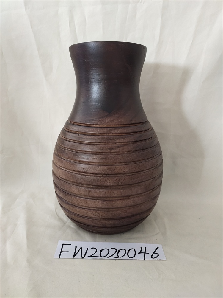 wooden pot