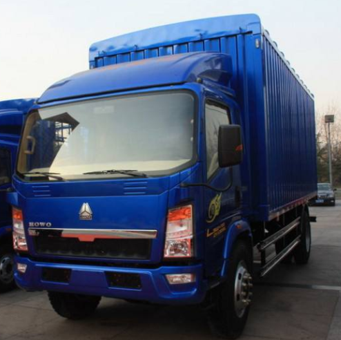 HOWO 4x2 Van cargo truck