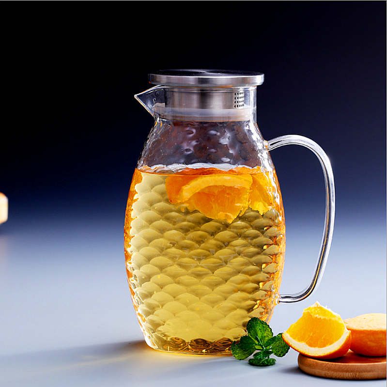 Glass carafe