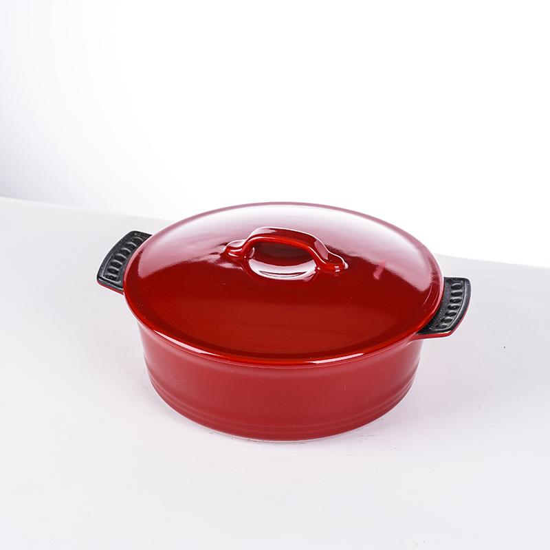 Round nonstick casserole