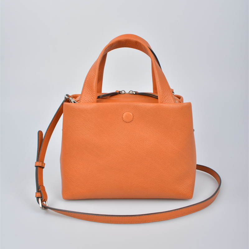 Leather handbag/tote bag