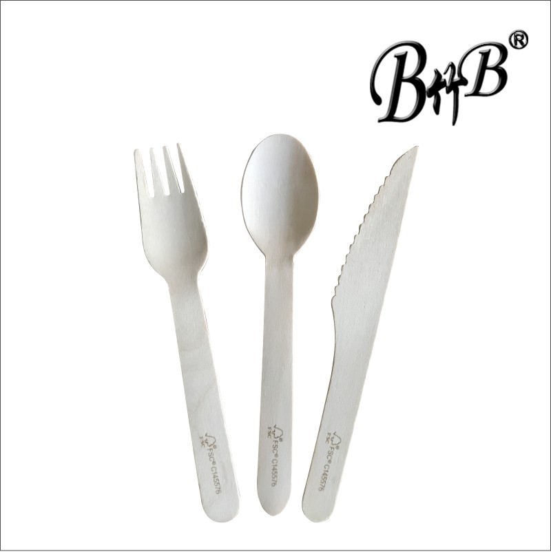 Disposable wooden cutlery