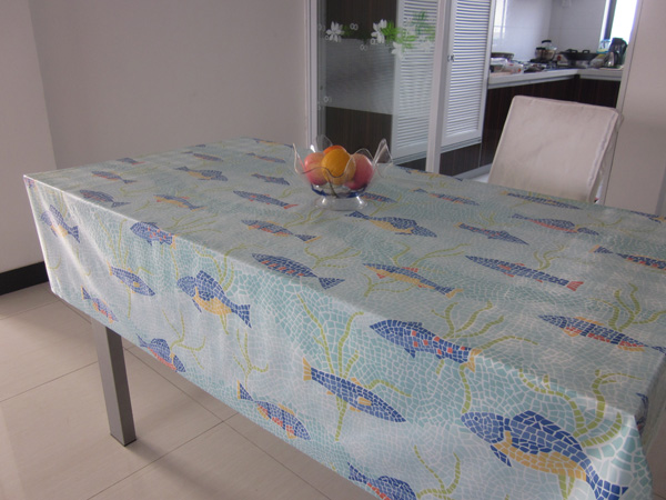 PVC/PEVA with nonwoven/flannel table cloth