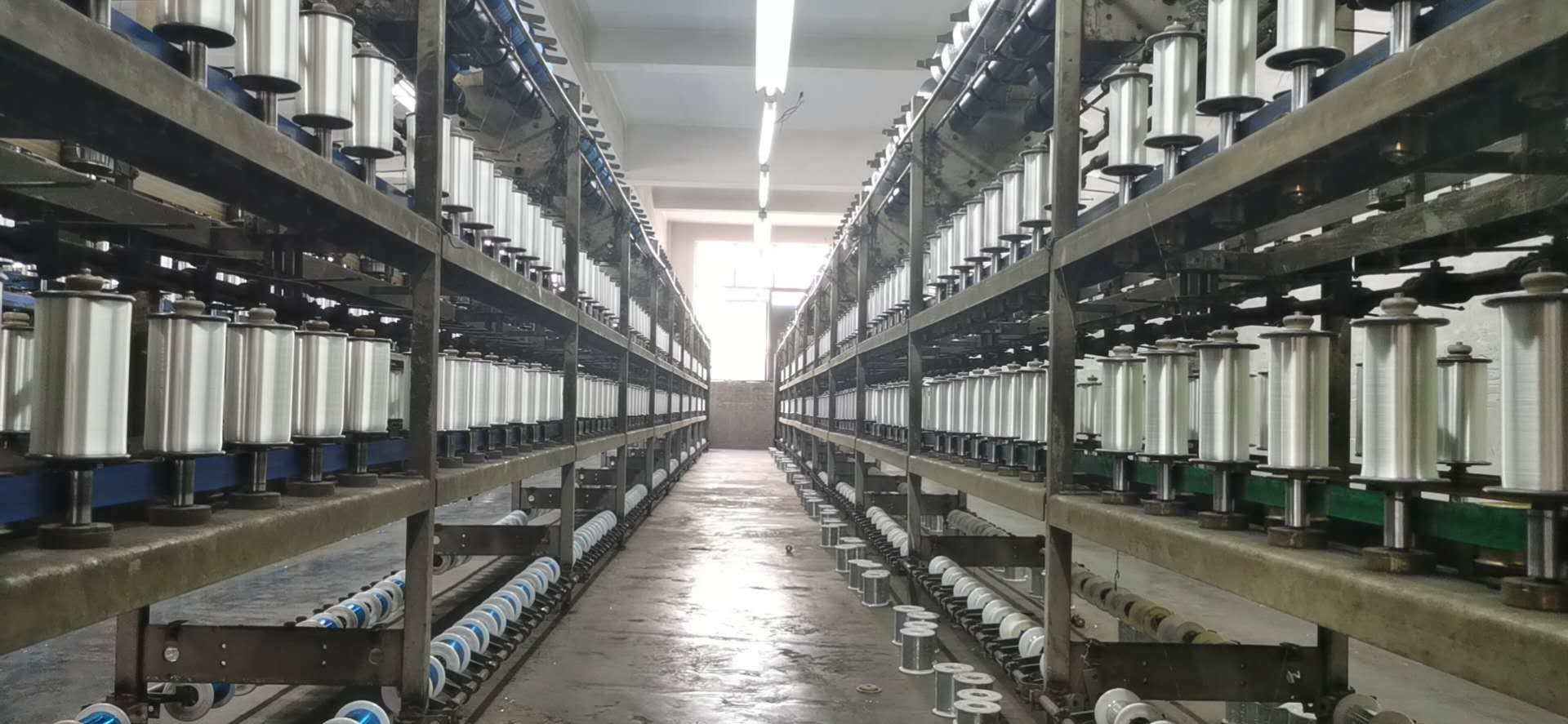 Dongyang Baitan Jingwei Gold and Silver Wire Factory – Photos produits 3