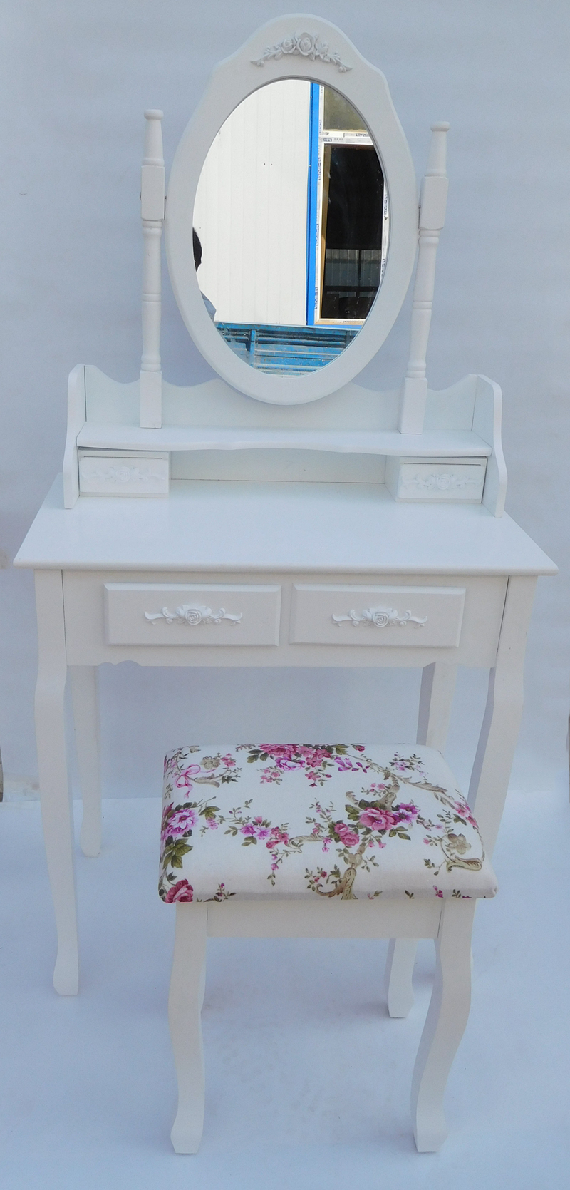 Wood dressing table