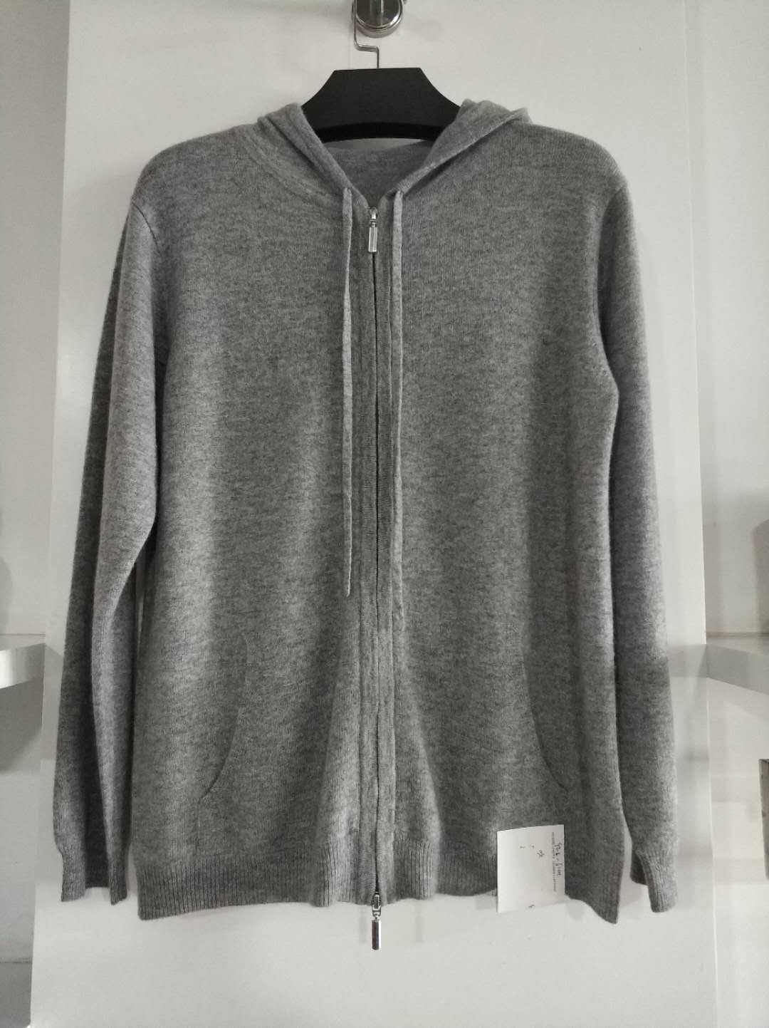 Cashmere hoodie sweater for lady