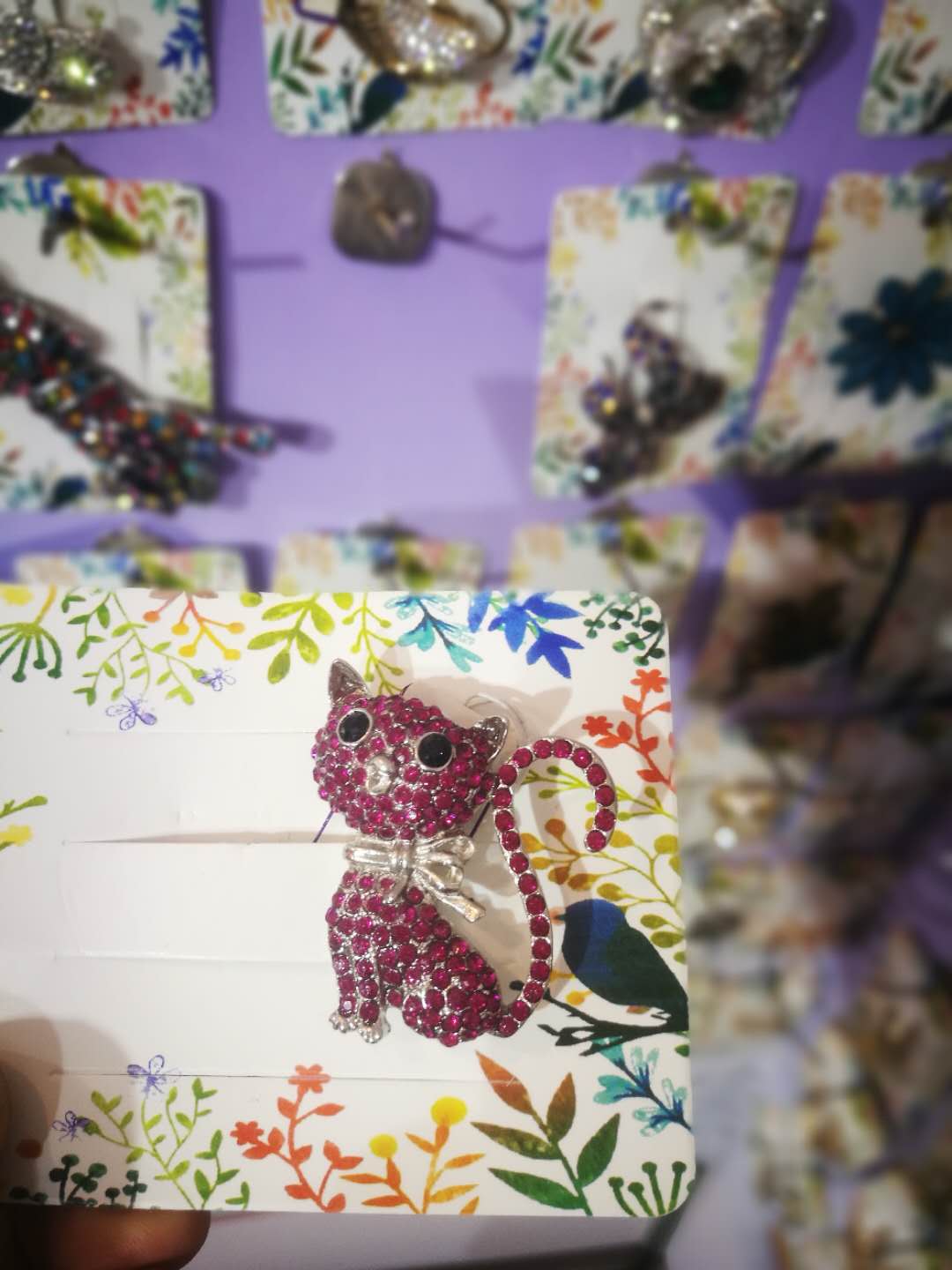 Sichuan Fenghe Textile International Trading Co., Ltd. – Brooches 1