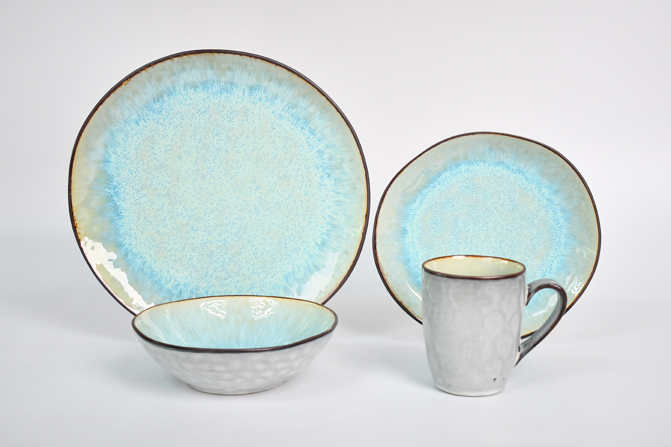 Ceramic plates, bowls