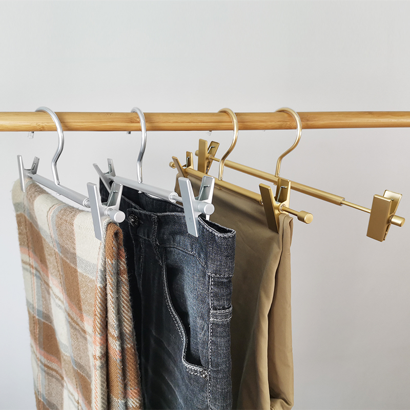 Aluminum pants hanger with tube