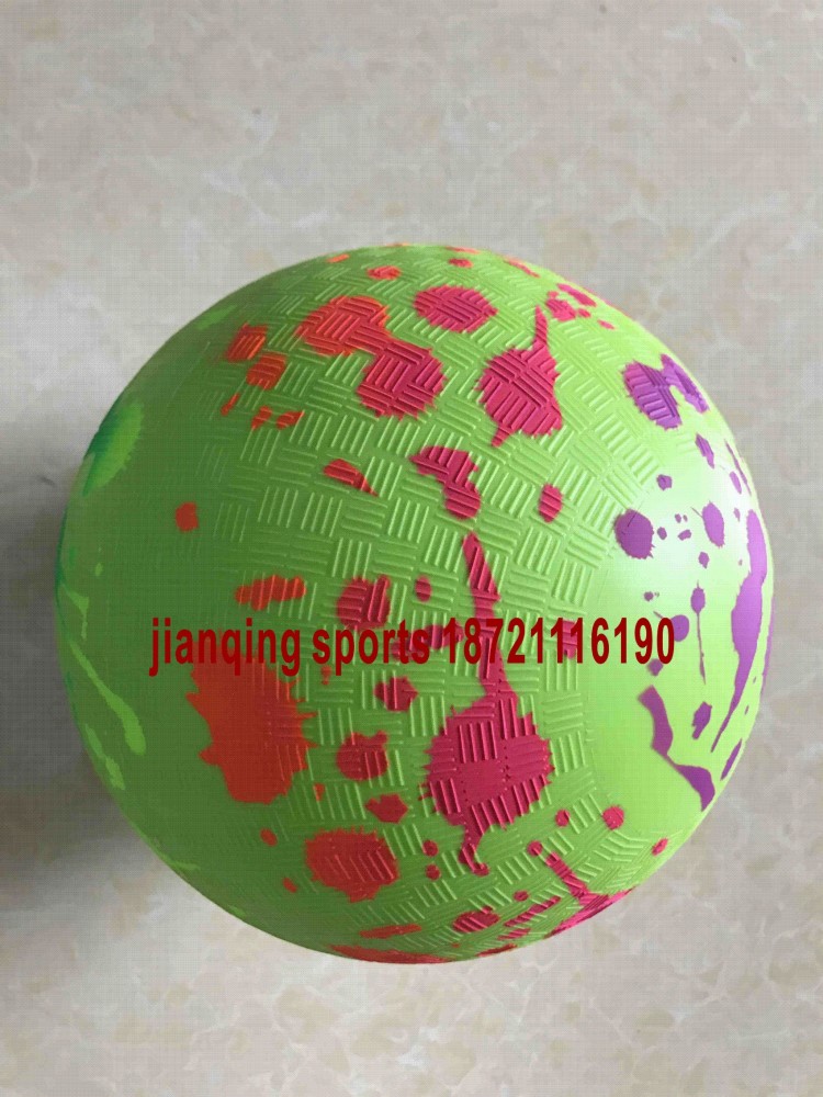 Splatter playground ball