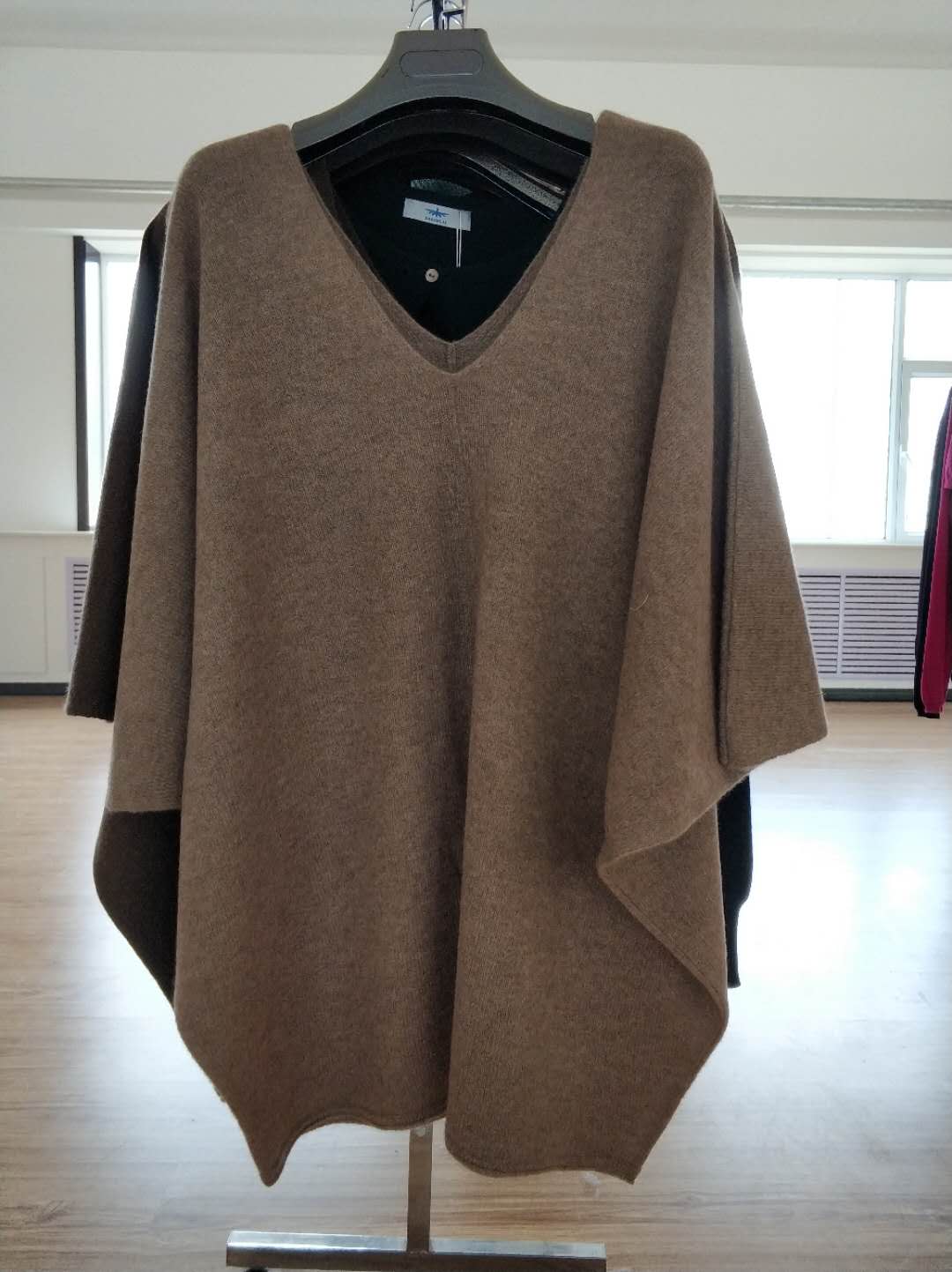 Cashmere sweater for lady