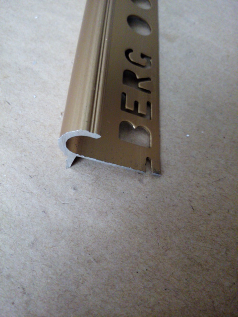 00Aluminum tile trim