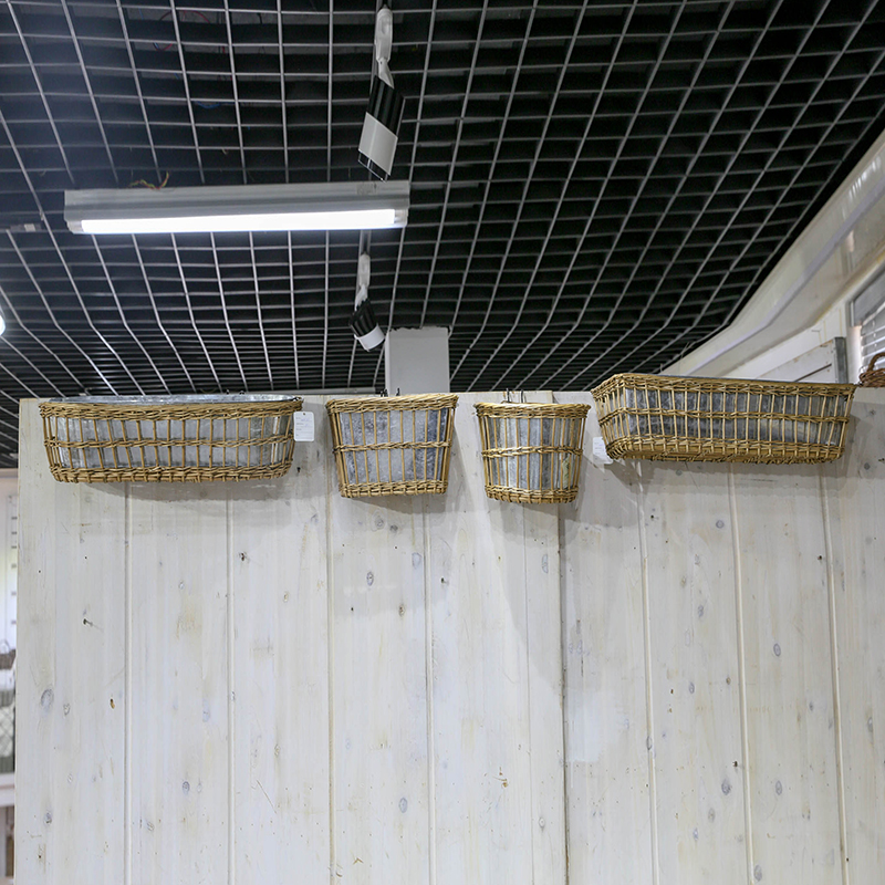 willow wall -hung basket